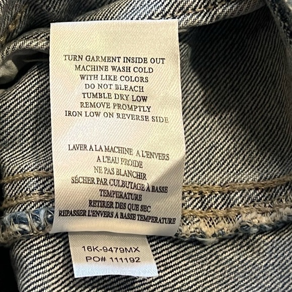 NEW BLANK NYC Denim Jean Jacket Frayed Hem Distressed Light Wash Blue Small - Picture 7 of 9